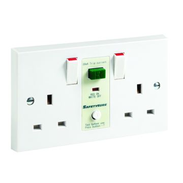 RCD SafetySure Twin Sw Skt White